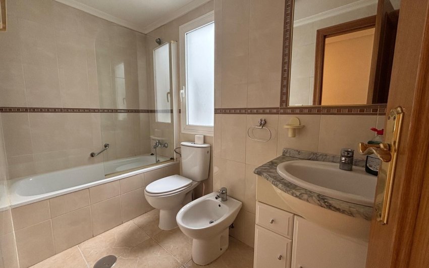 Resale - Apartamento -
Torrevieja - Centro