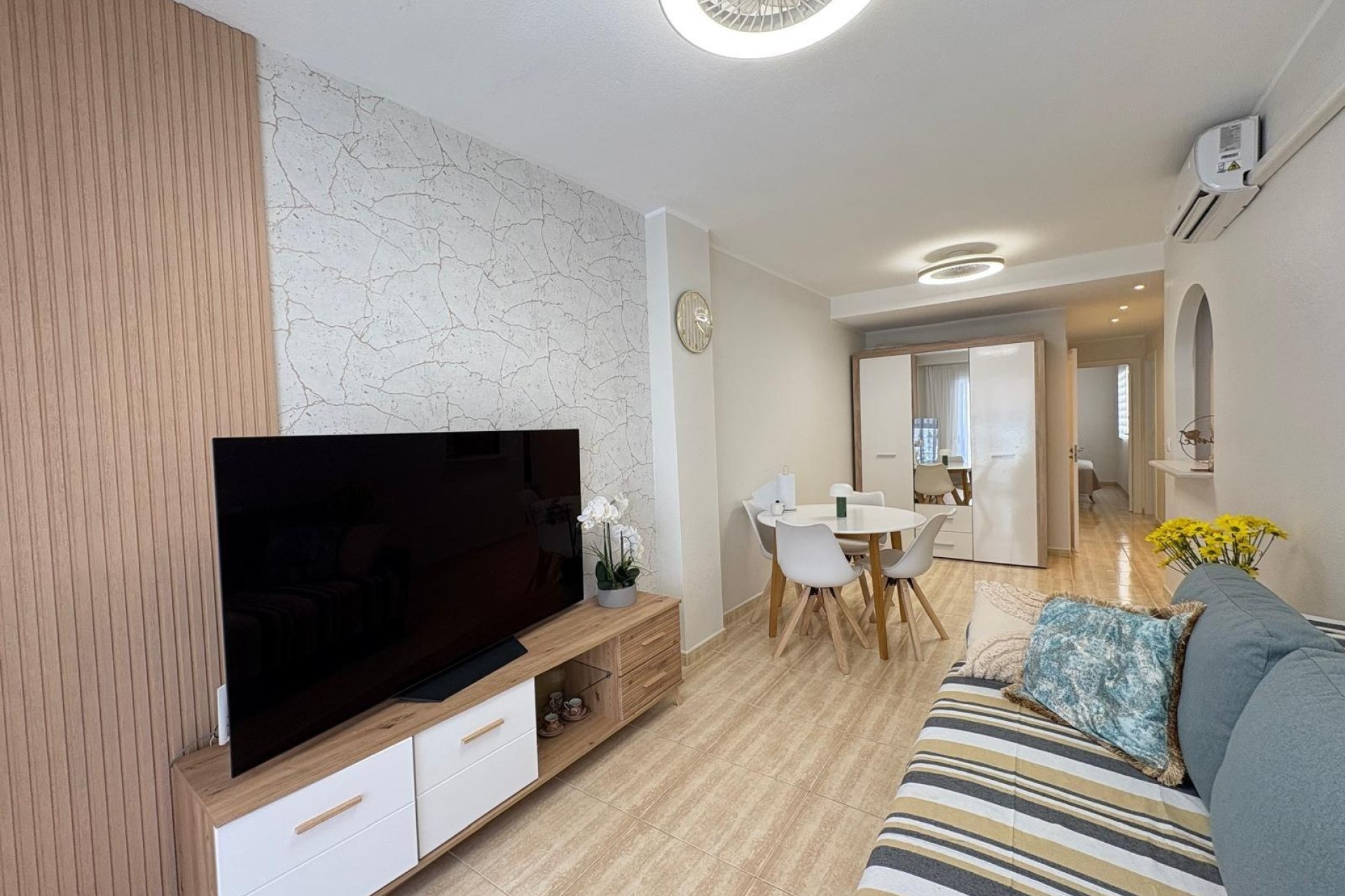 Resale - Apartamento -
Torrevieja - Centro