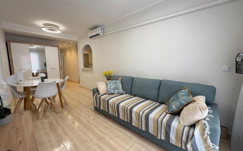 Resale - Apartamento -
Torrevieja - Centro