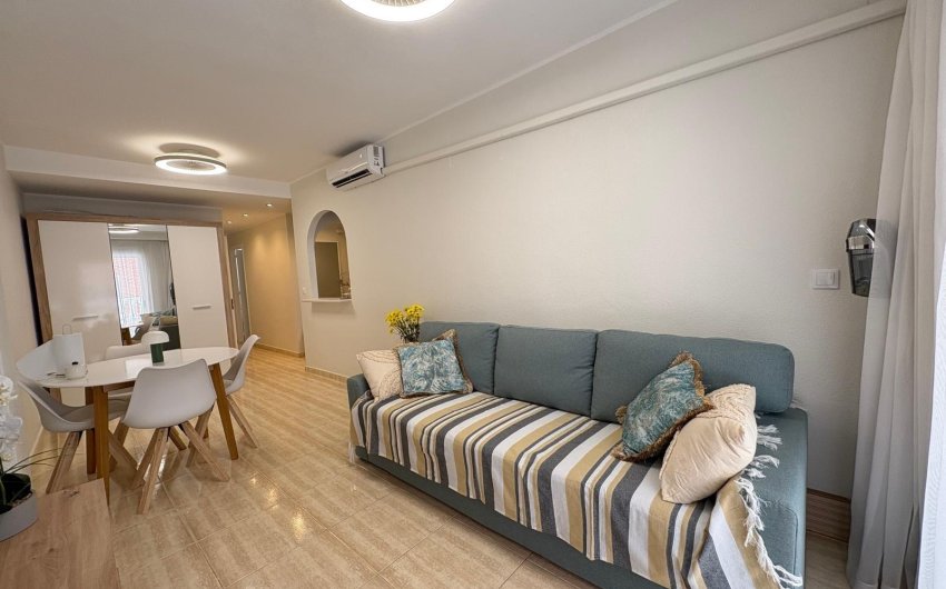 Resale - Apartamento -
Torrevieja - Centro