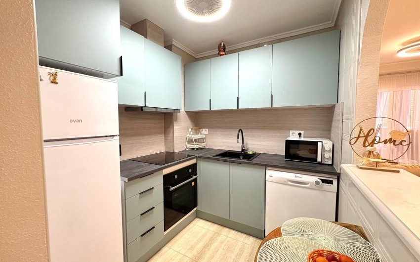 Resale - Apartamento -
Torrevieja - Centro