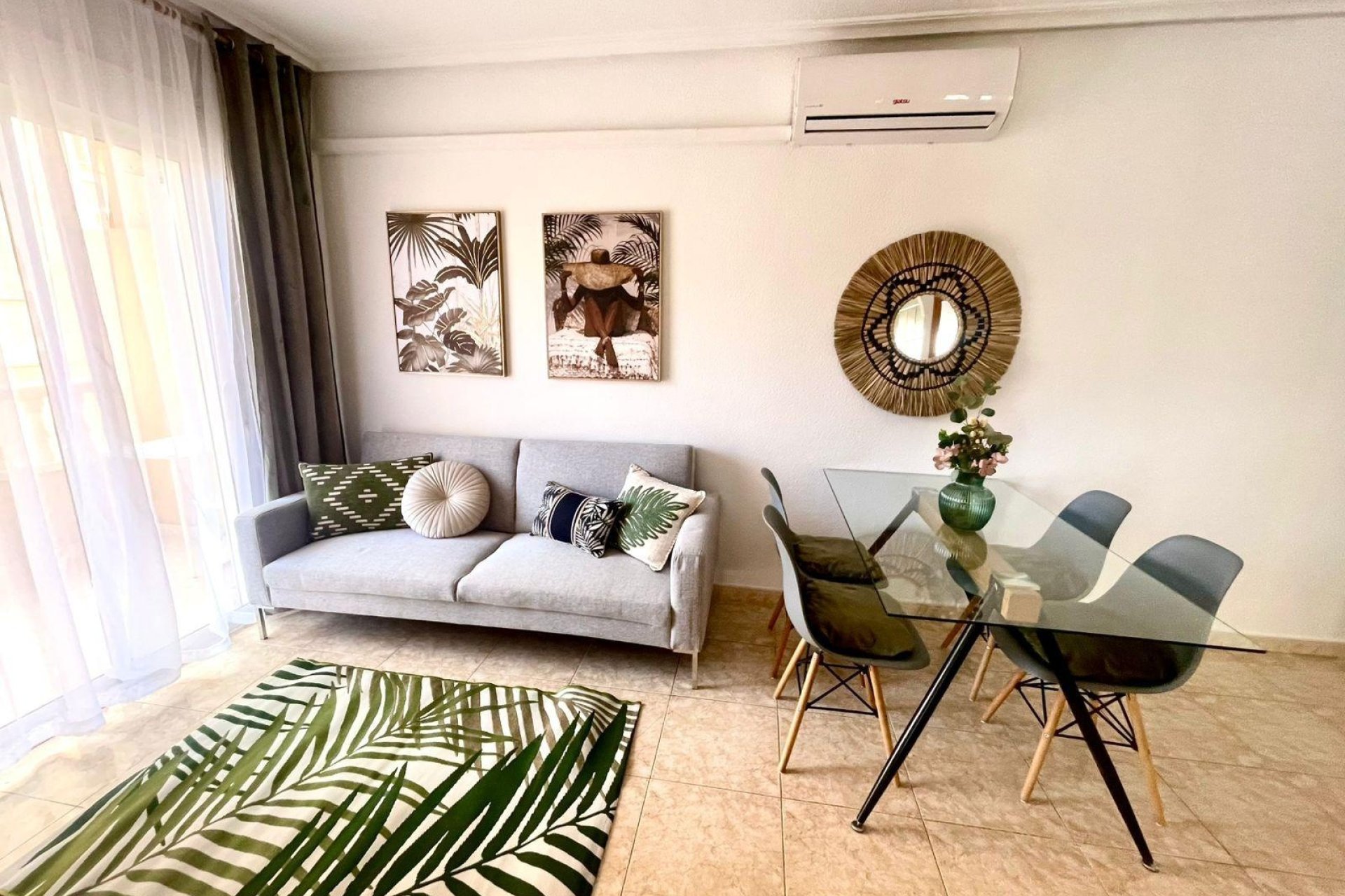 Resale - Apartamento -
Torrevieja - Centro