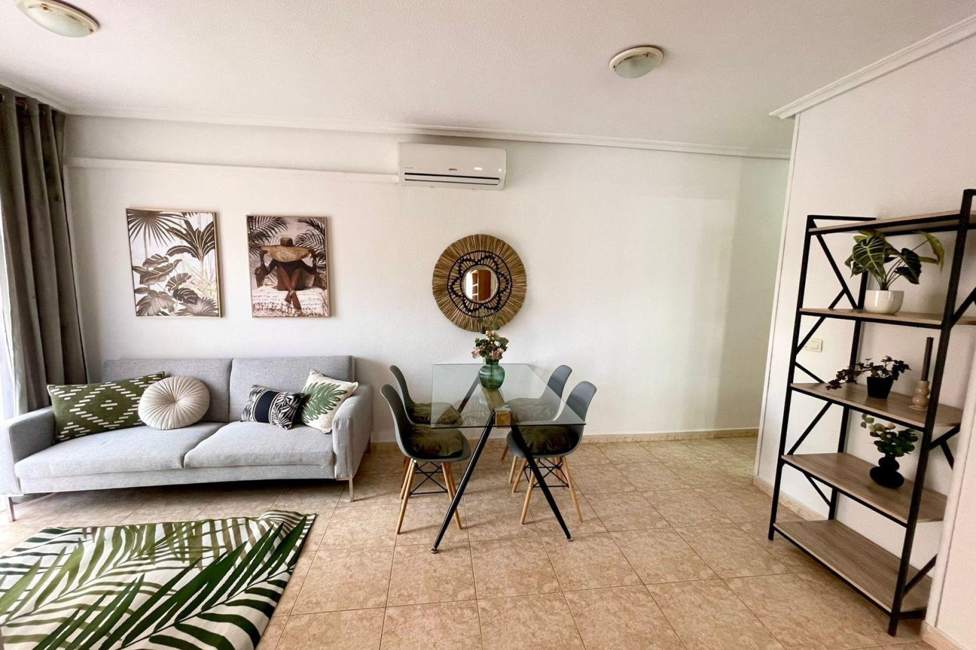 Resale - Apartamento -
Torrevieja - Centro