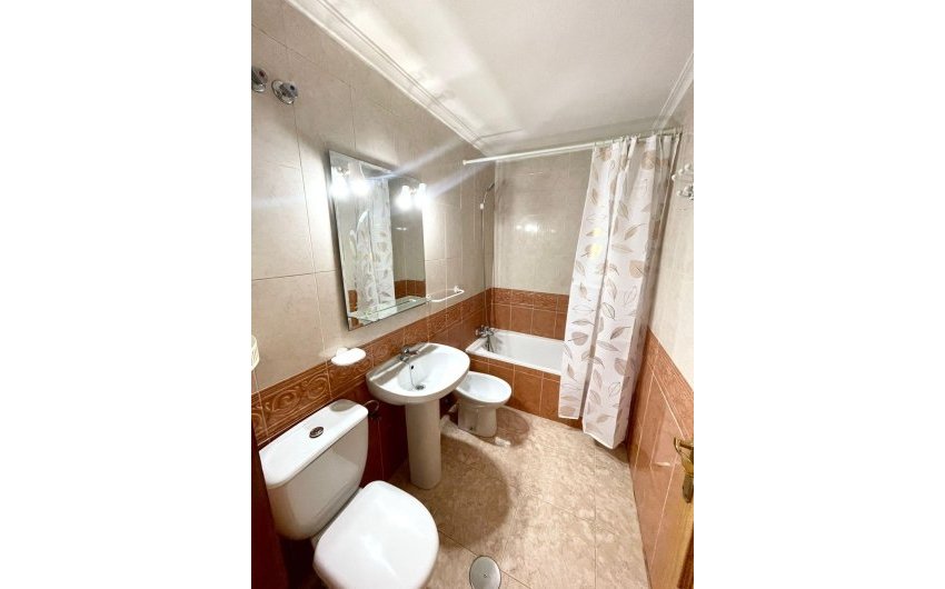 Resale - Apartamento -
Torrevieja - Centro