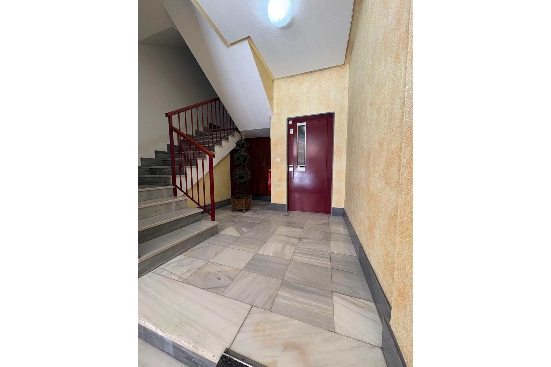 Resale - Apartamento -
Torrevieja - Centro