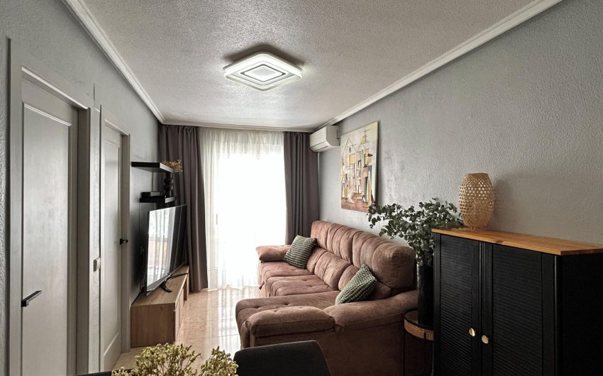 Resale - Apartamento -
Torrevieja - Centro