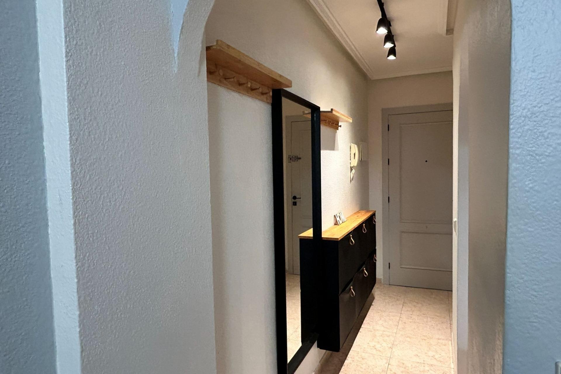 Resale - Apartamento -
Torrevieja - Centro