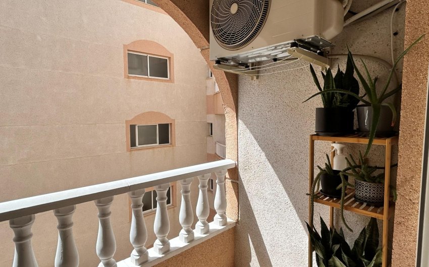 Resale - Apartamento -
Torrevieja - Centro