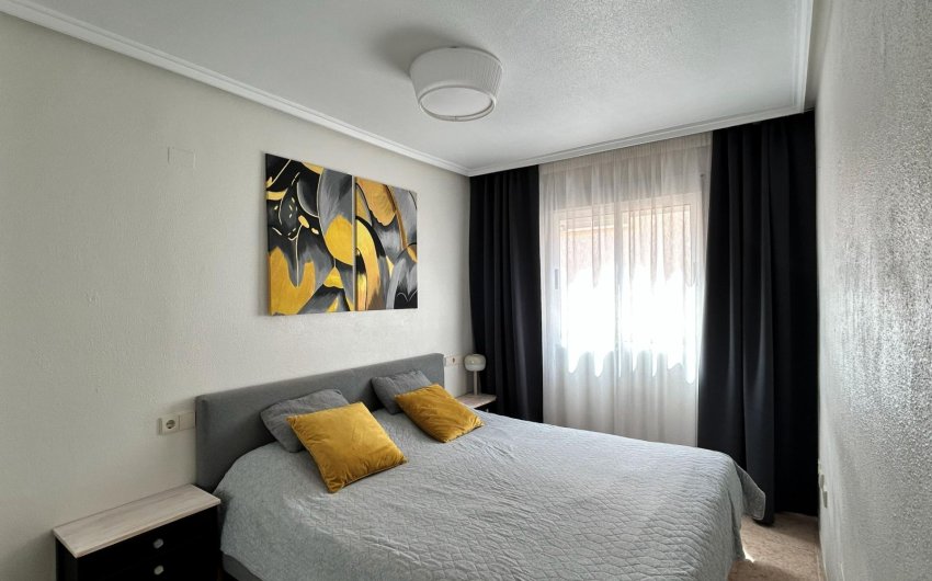 Resale - Apartamento -
Torrevieja - Centro