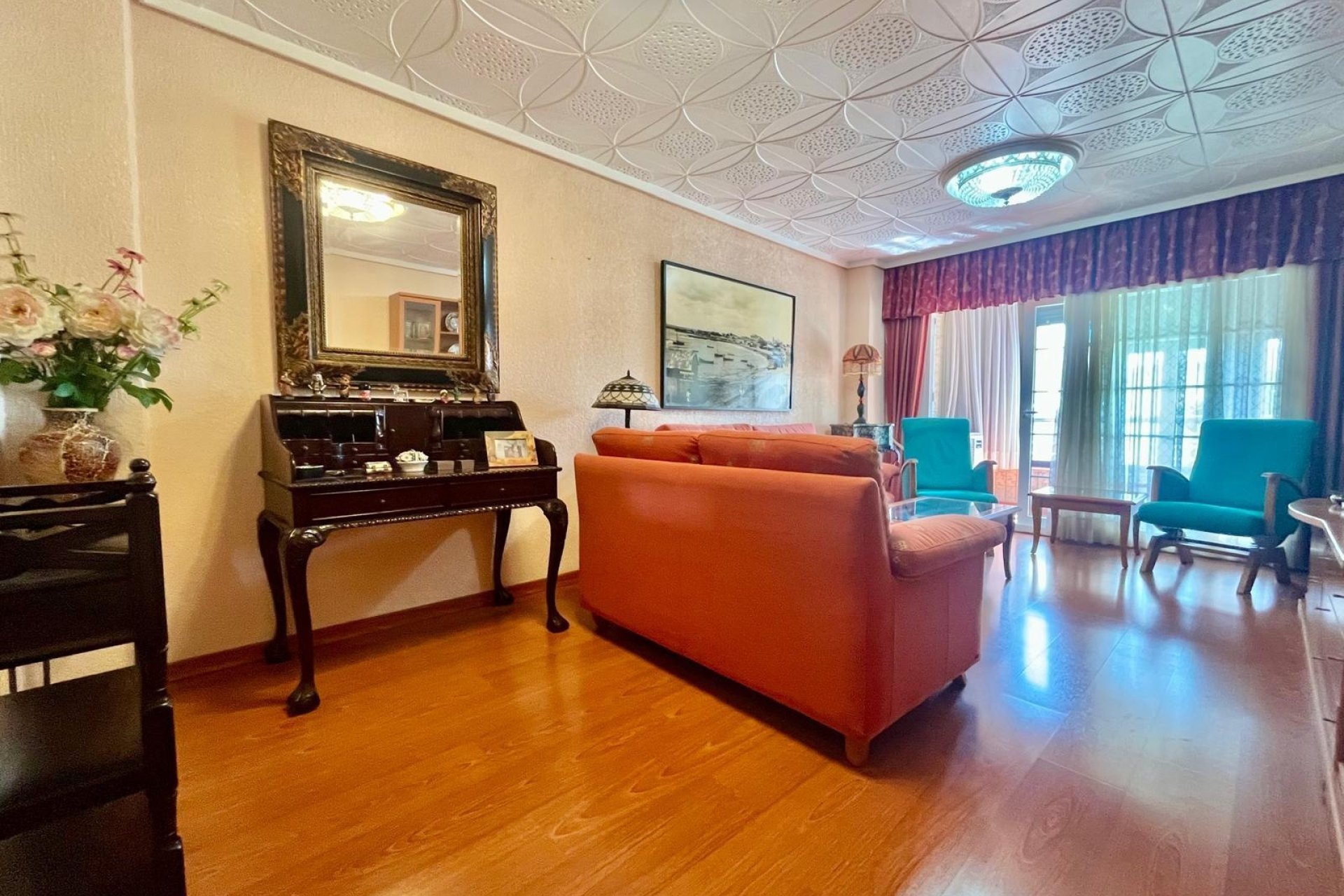 Resale - Apartamento -
Torrevieja - Centro