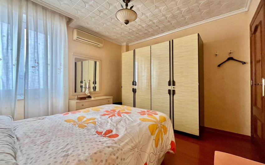 Resale - Apartamento -
Torrevieja - Centro