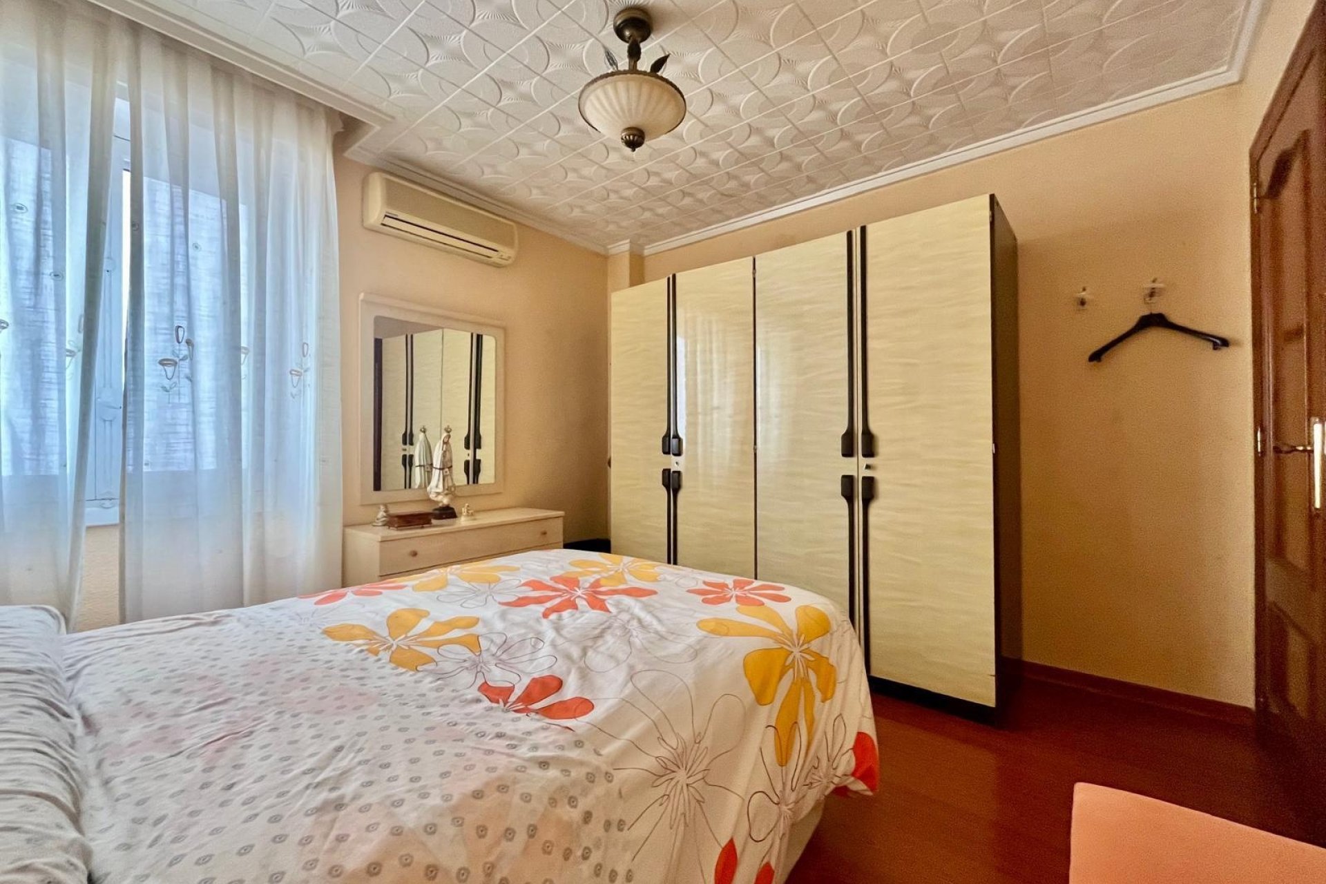 Resale - Apartamento -
Torrevieja - Centro