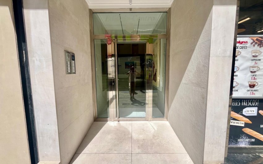 Resale - Apartamento -
Torrevieja - Centro