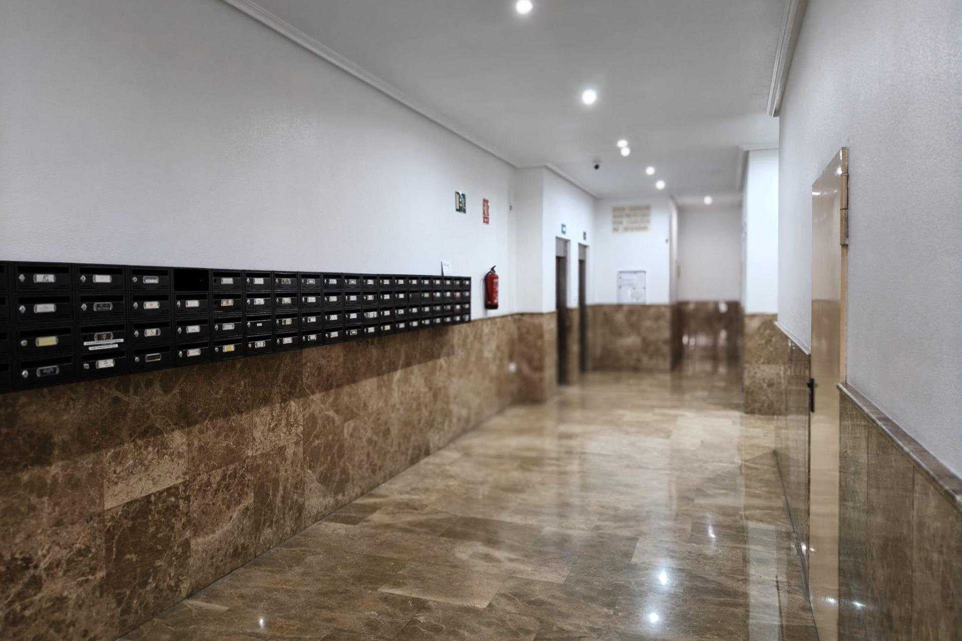 Resale - Apartamento -
Torrevieja - Centro