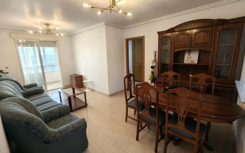 Resale - Apartamento -
Torrevieja - Centro