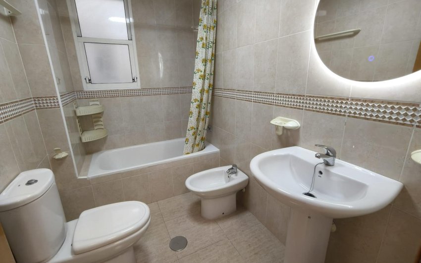 Resale - Apartamento -
Torrevieja - Centro