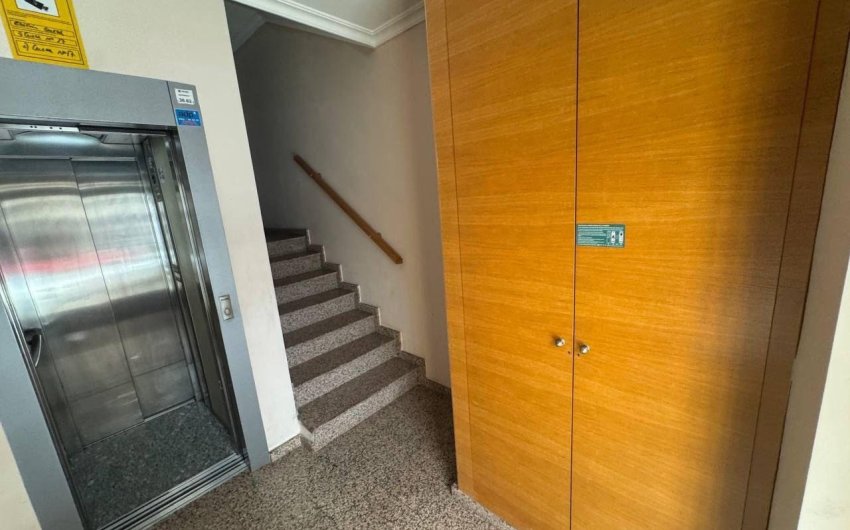 Resale - Apartamento -
Torrevieja - Centro