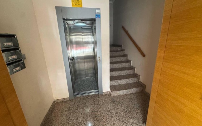 Resale - Apartamento -
Torrevieja - Centro