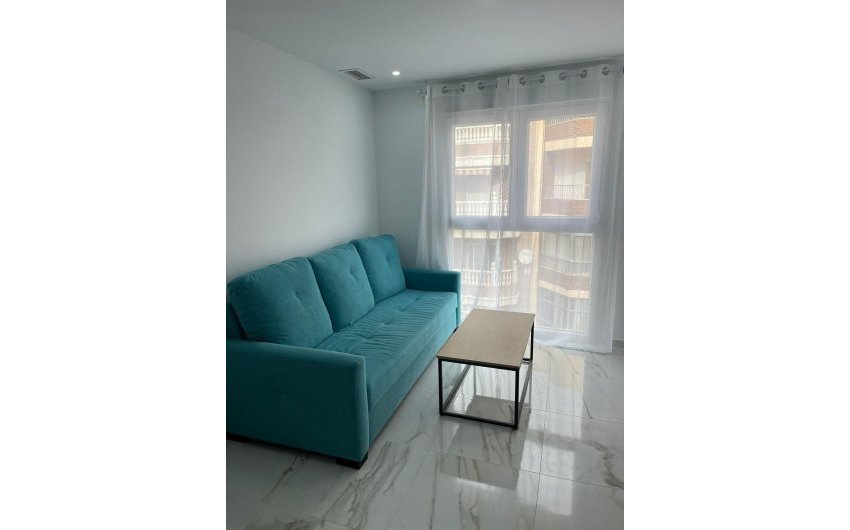 Resale - Apartamento -
Torrevieja - Centro