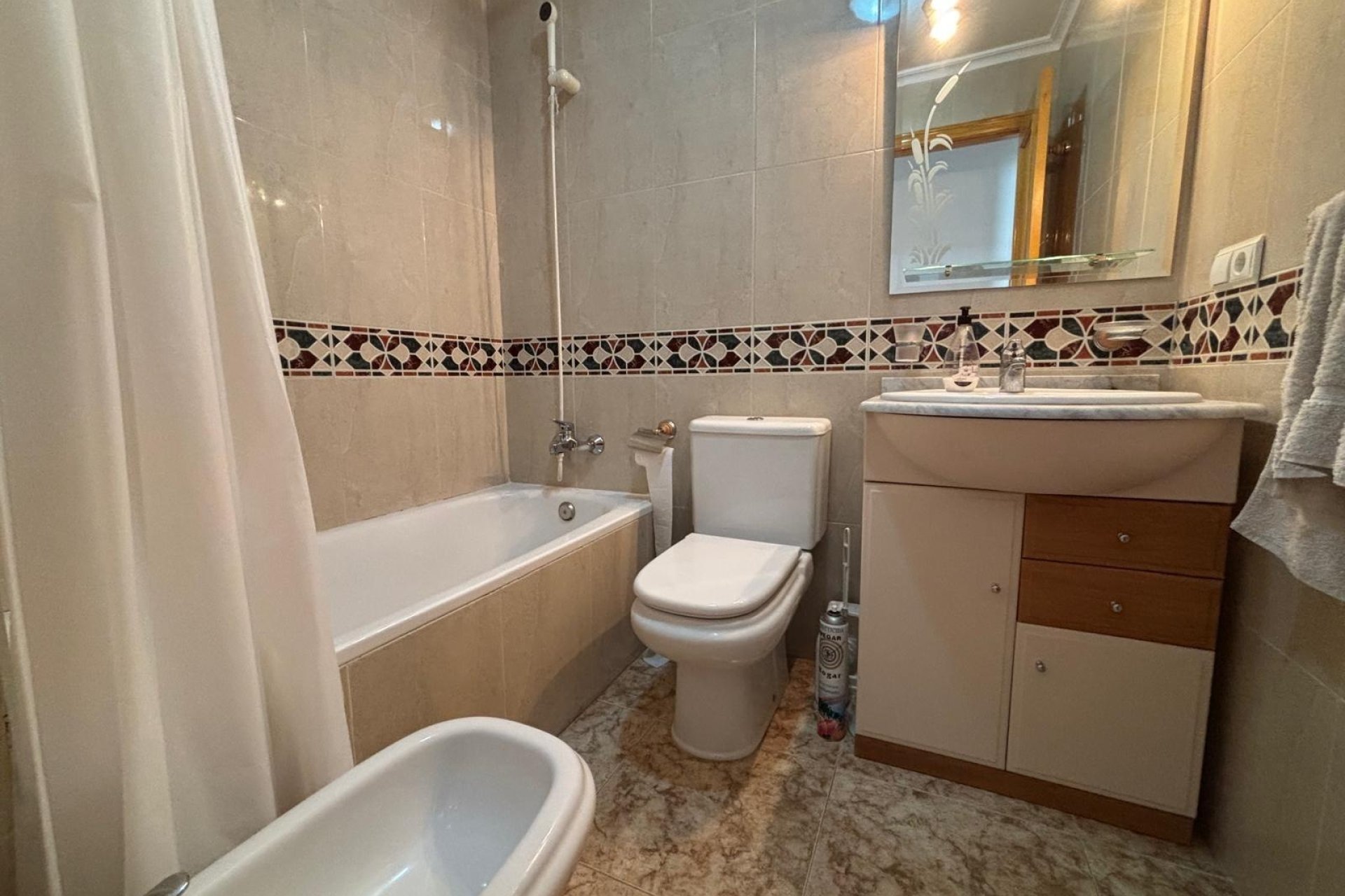 Resale - Apartamento -
Torrevieja - Playa del Cura