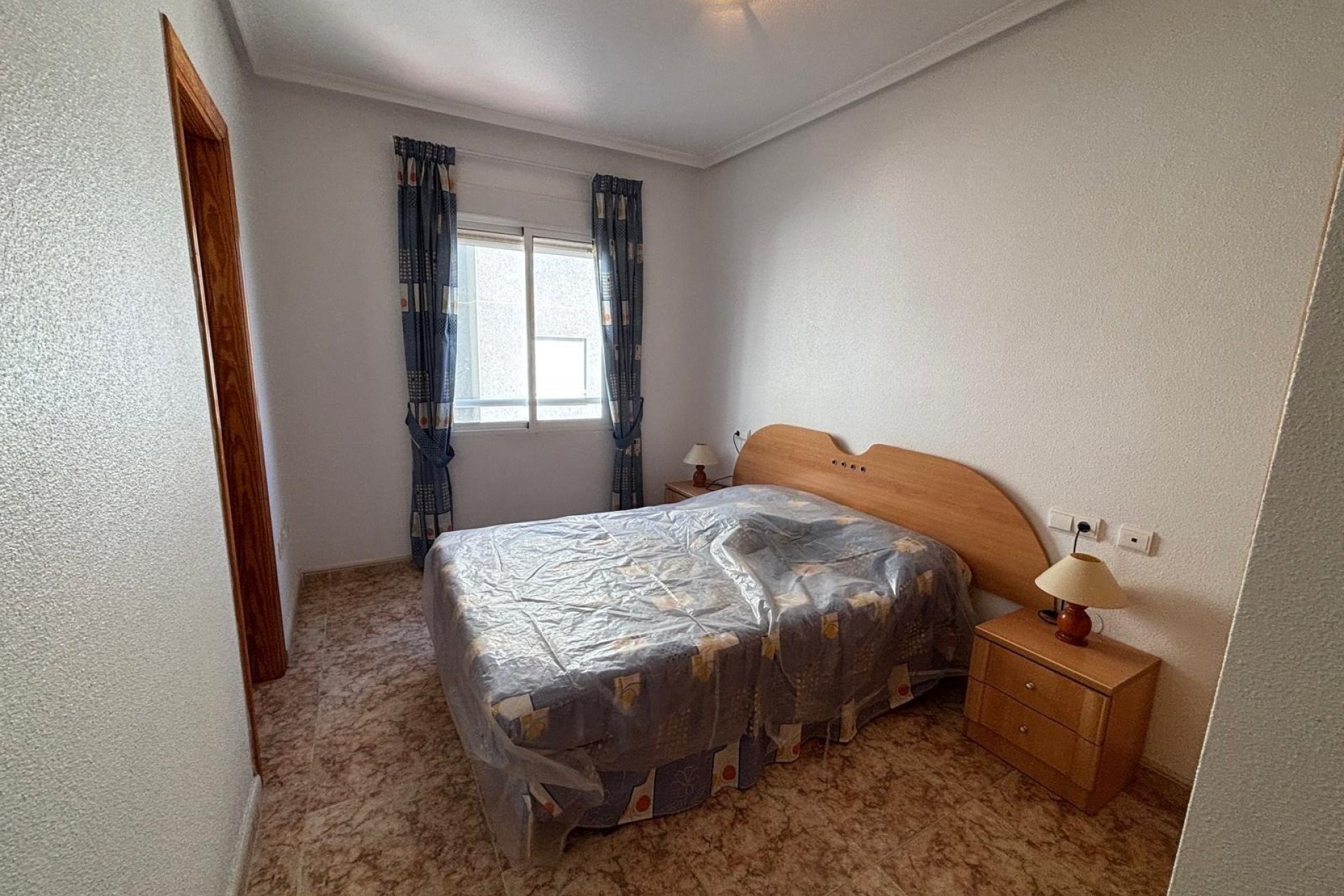 Resale - Apartamento -
Torrevieja - Playa del Cura