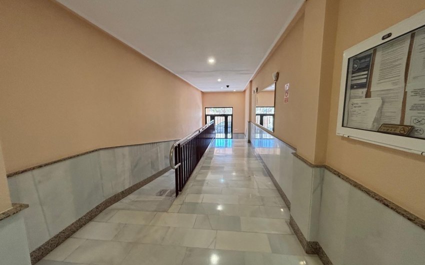 Resale - Apartamento -
Torrevieja - Playa del Cura