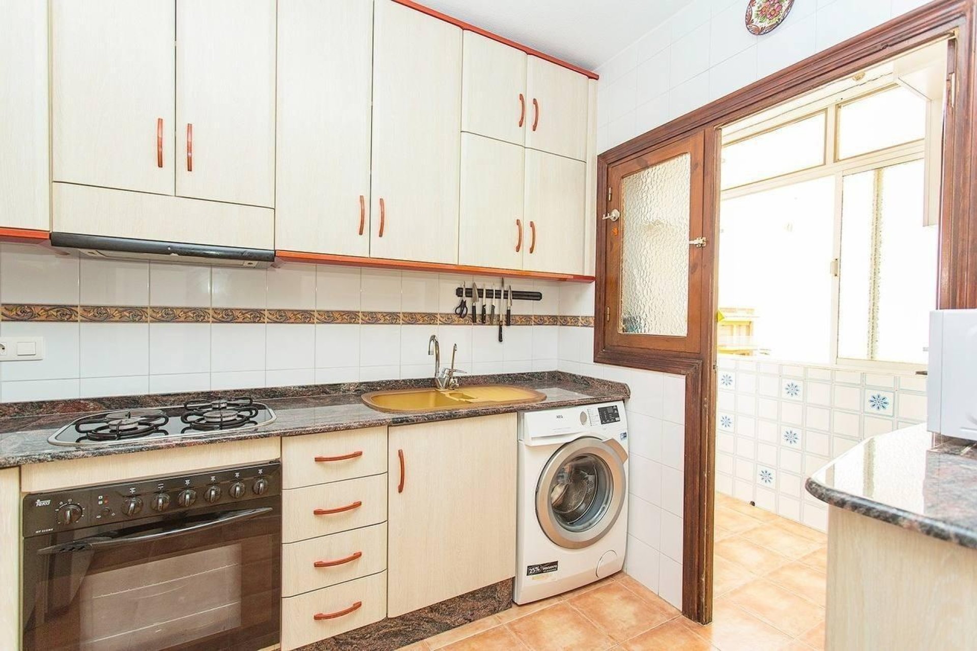 Resale - Apartamento -
Torrevieja - Playa del Cura