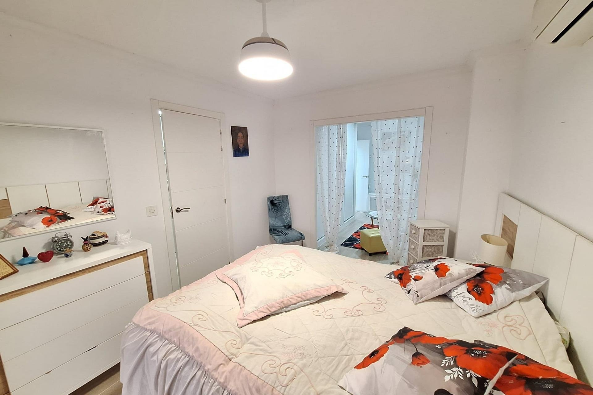Resale - Apartamento -
Torrevieja - Playa del Cura