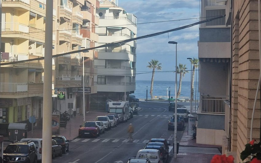 Resale - Apartamento -
Torrevieja - Playa del Cura