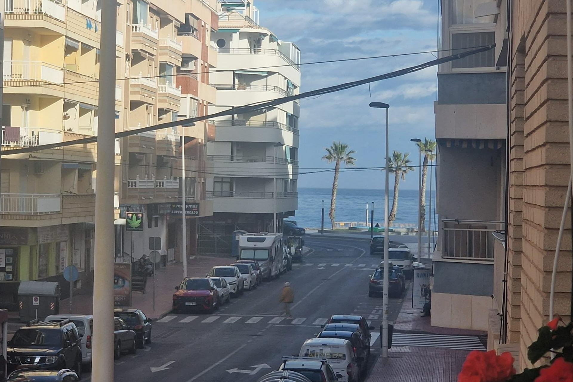 Resale - Apartamento -
Torrevieja - Playa del Cura