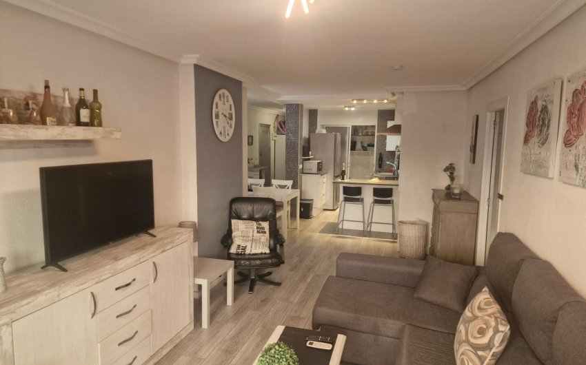 Resale - Apartamento -
Torrevieja - Playa del Cura