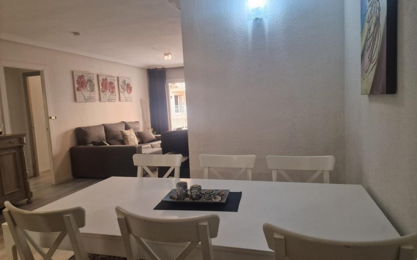 Resale - Apartamento -
Torrevieja - Playa del Cura