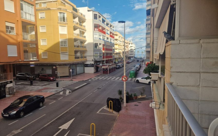 Resale - Apartamento -
Torrevieja - Playa del Cura