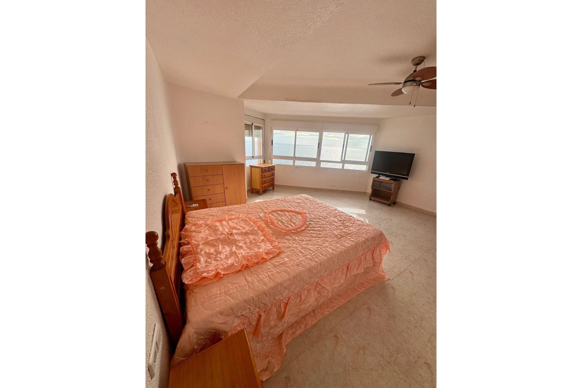 Resale - Apartamento -
Torrevieja - Playa del Cura
