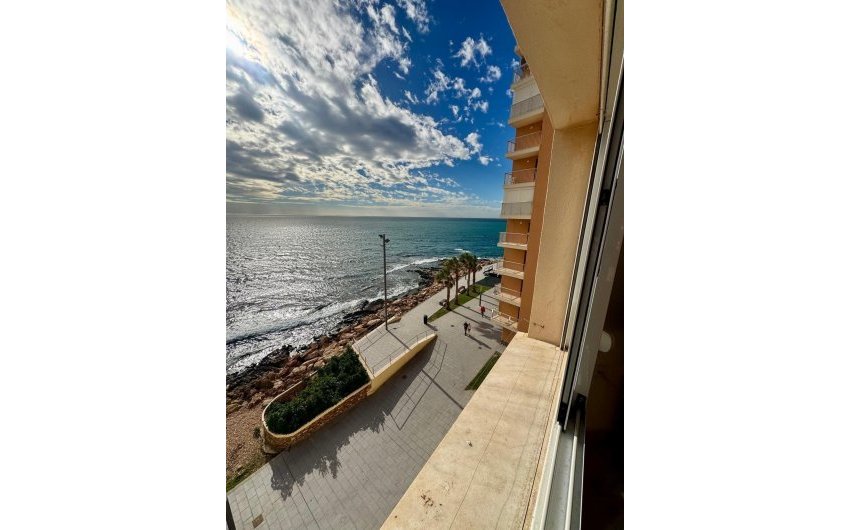 Resale - Apartamento -
Torrevieja - Playa del Cura