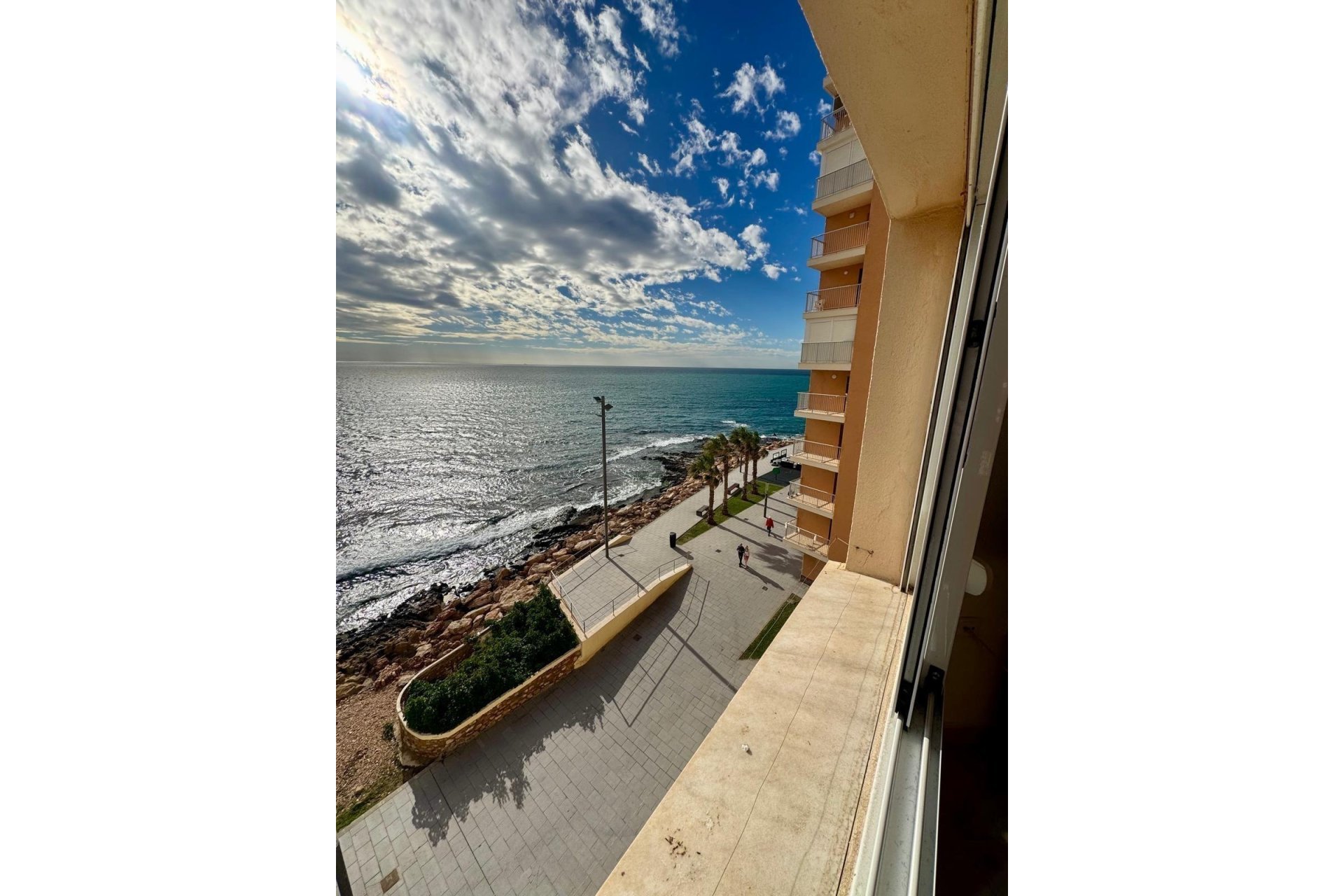 Resale - Apartamento -
Torrevieja - Playa del Cura