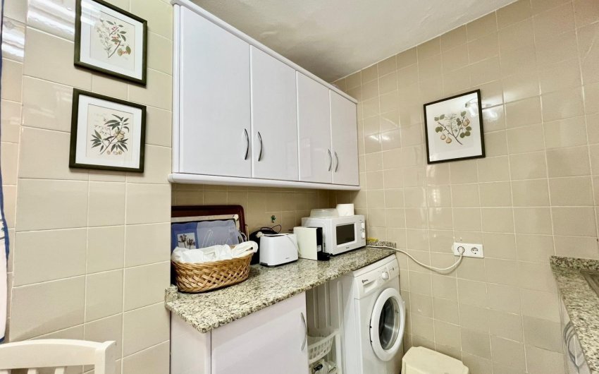 Resale - Apartamento -
Torrevieja - Playa del Cura