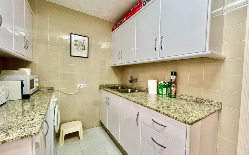 Resale - Apartamento -
Torrevieja - Playa del Cura