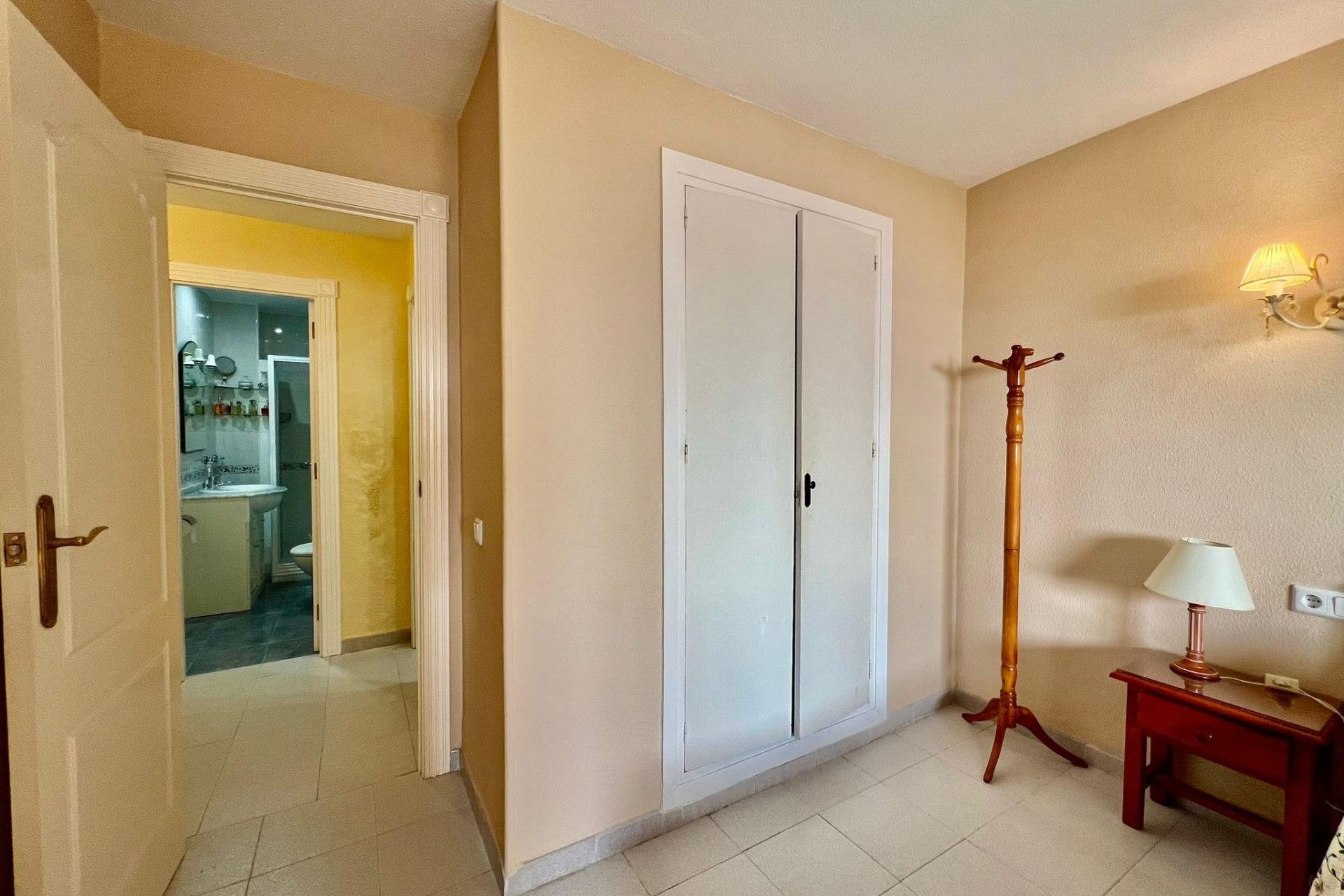 Resale - Apartamento -
Torrevieja - Playa del Cura
