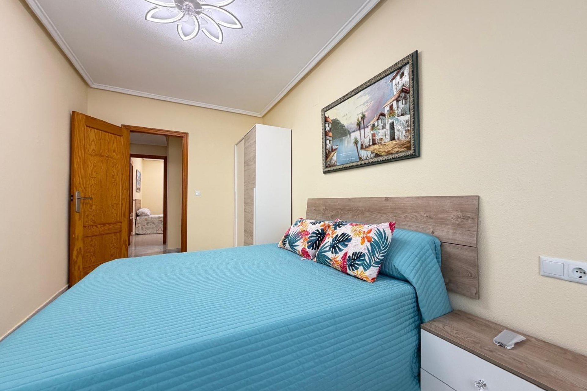 Resale - Apartamento -
Torrevieja - Playa del Cura