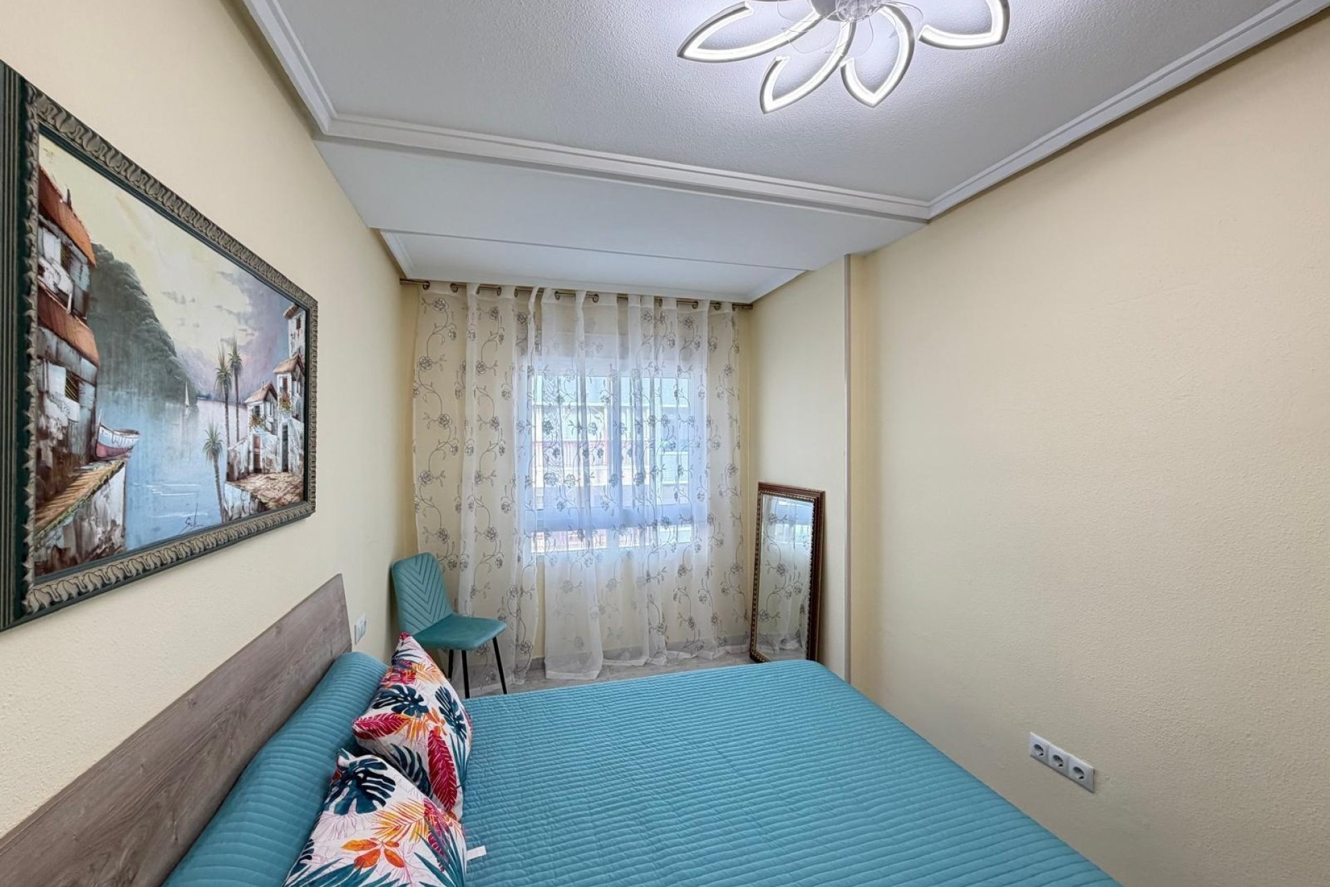 Resale - Apartamento -
Torrevieja - Playa del Cura