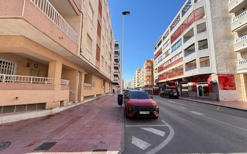 Resale - Apartamento -
Torrevieja - Playa del Cura