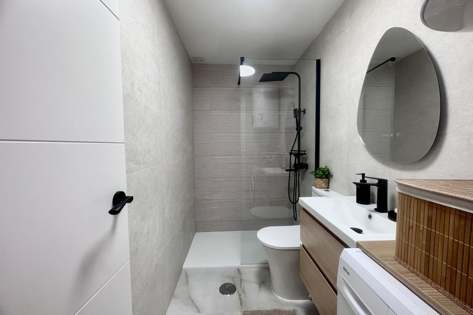 Resale - Apartamento -
Torrevieja - Playa del Cura