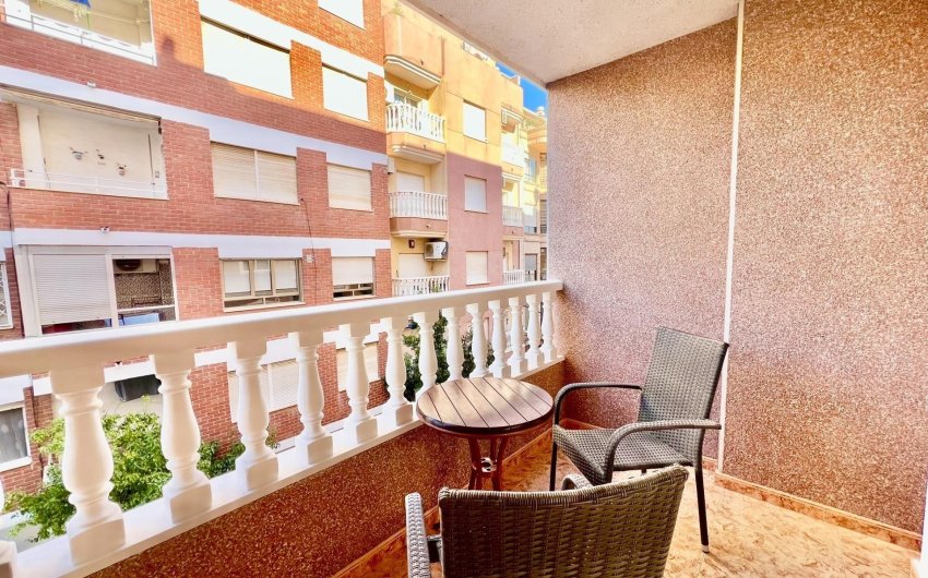 Resale - Apartamento -
Torrevieja - Playa del Cura