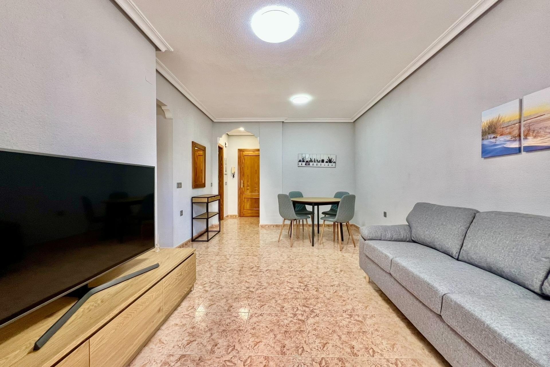 Resale - Apartamento -
Torrevieja - Playa del Cura