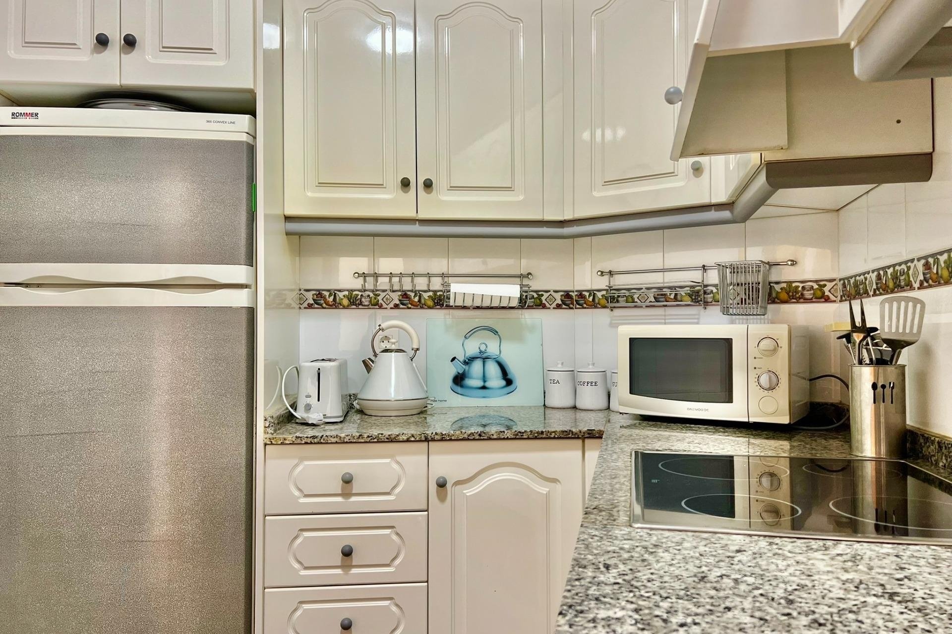 Resale - Apartamento -
Torrevieja - Playa del Cura