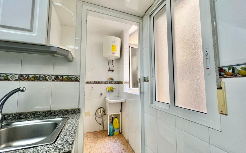 Resale - Apartamento -
Torrevieja - Playa del Cura