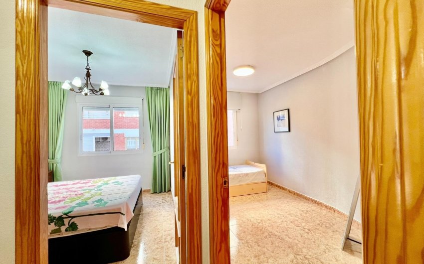 Resale - Apartamento -
Torrevieja - Playa del Cura