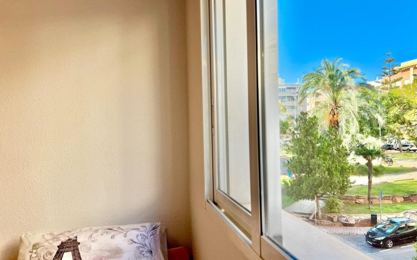 Resale - Apartamento -
Torrevieja - Playa del Cura