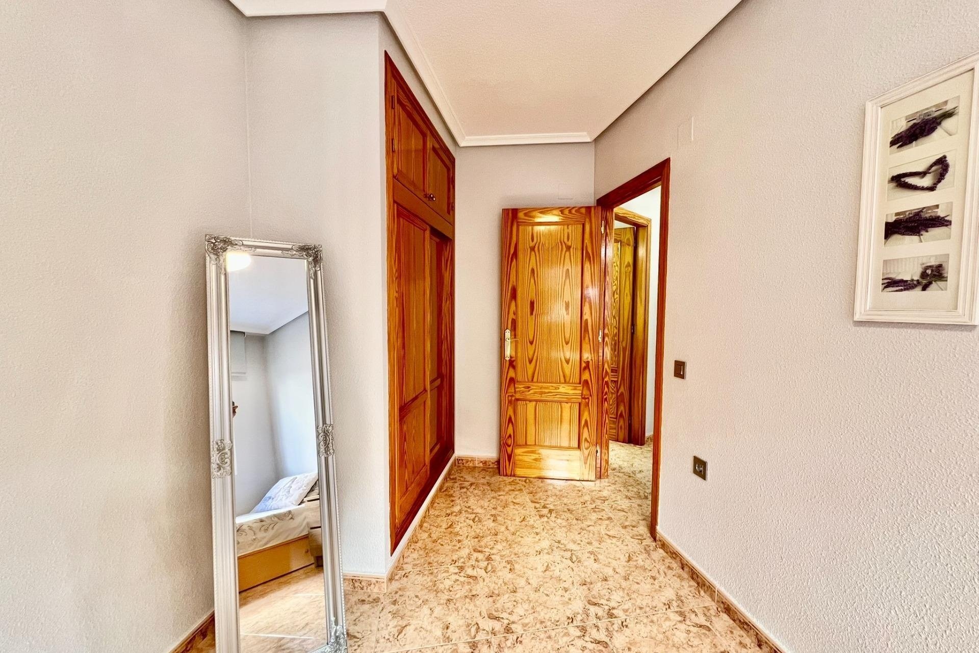 Resale - Apartamento -
Torrevieja - Playa del Cura